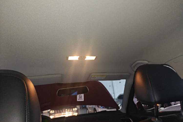 Used Volkswagen Lavida 2015 1.6L Automatic Fashion Edition Headliner