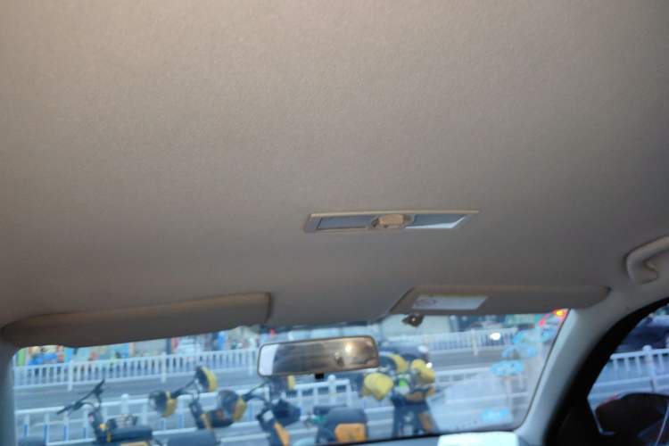 Used Volkswagen Lavida 2015 1.6L Automatic Fashion Edition Headliner