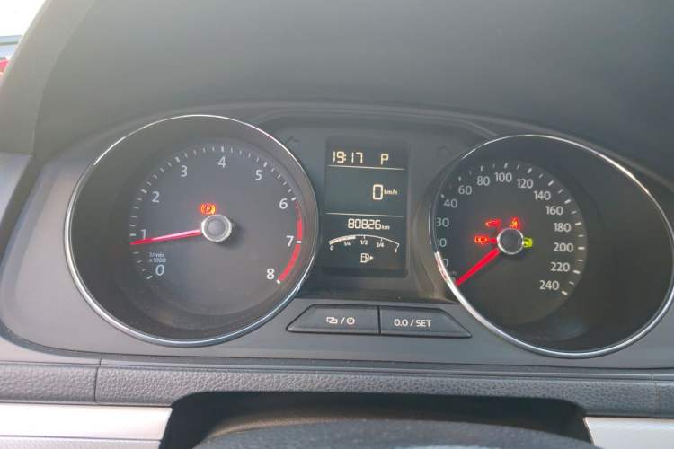 Used Volkswagen Lavida 2015 1.6L Automatic Luxury Edition Instrument Cluster