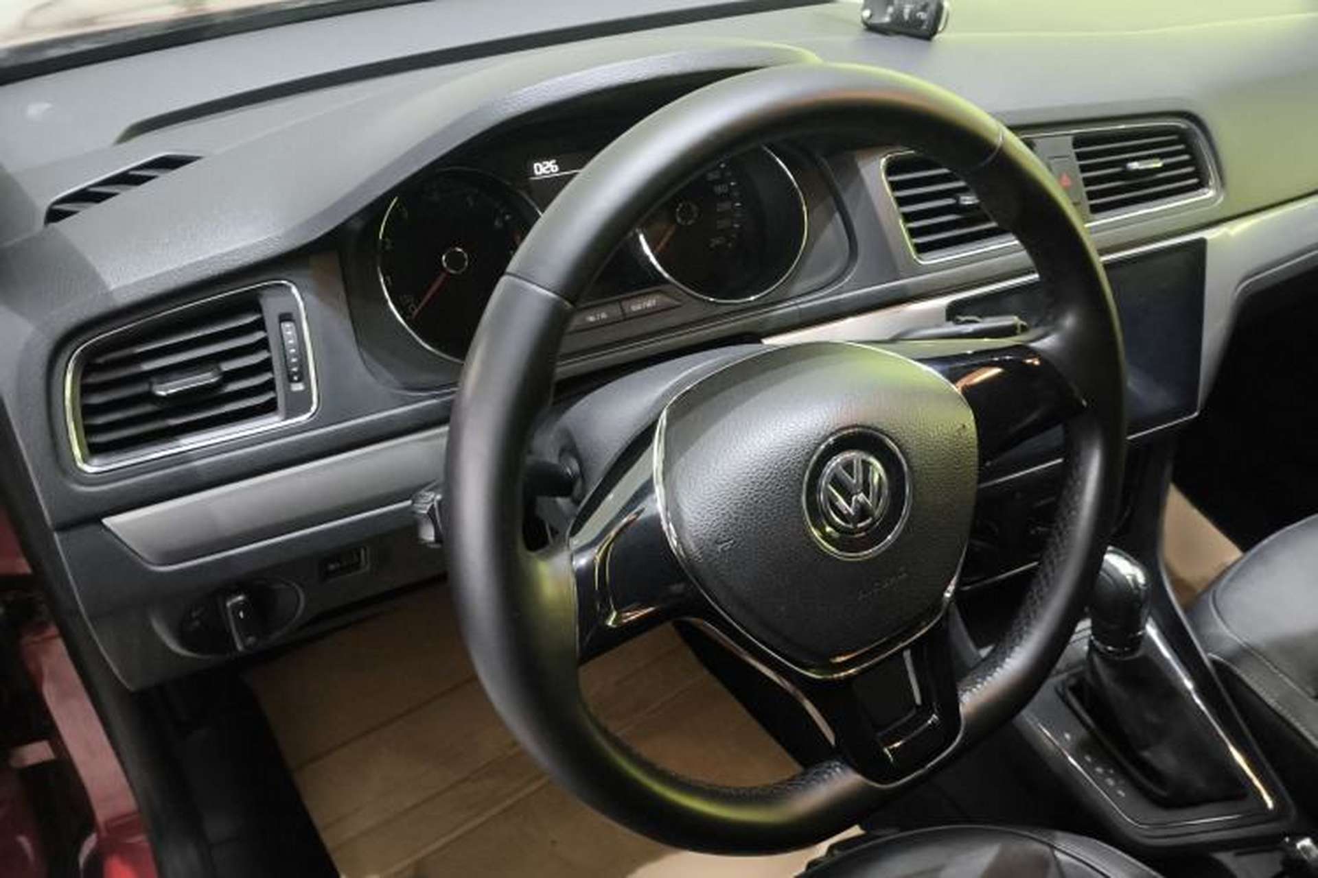 Used Volkswagen Lavida 2015 230TSI DSG Comfort Edition Interior 3