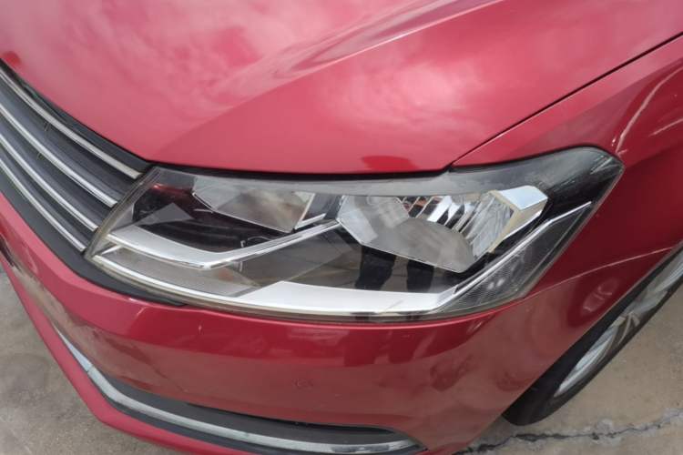 Used Volkswagen Lavida 2015 1.6L Automatic Luxury Edition Left Front Headlight