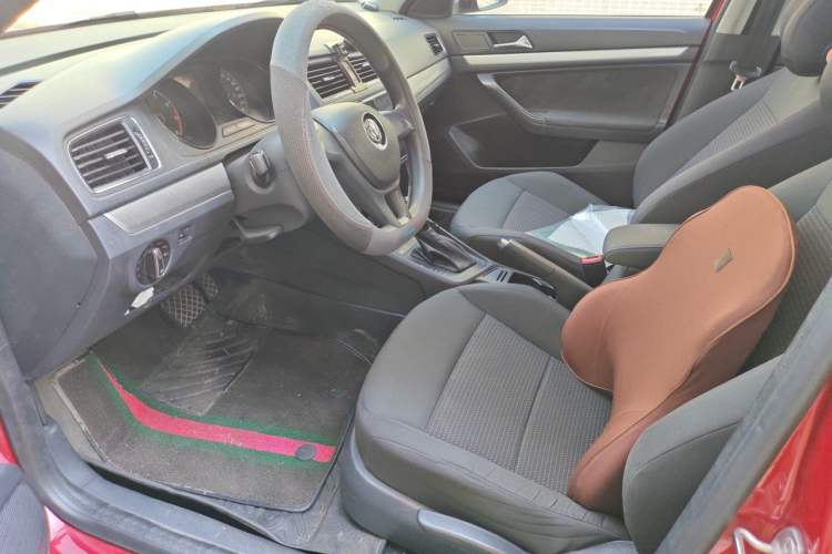 Used Volkswagen Lavida 2015 1.6L Automatic Fashion Edition Left Front Seat