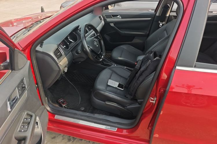 Used Volkswagen Lavida 2015 1.6L Automatic Comfort Edition Left Front Seat