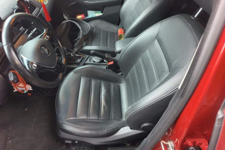 Used Volkswagen Lavida 2015 1.6L Automatic Luxury Edition Left Front Seat