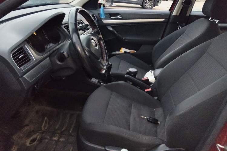 Used Volkswagen Lavida 2015 1.6L Manual Fashion Edition Left Front Seat