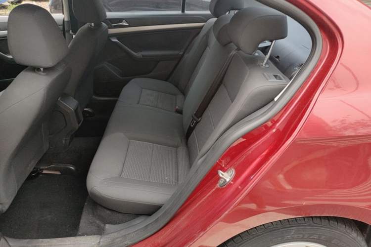 Used Volkswagen Lavida 2015 1.6L Automatic Fashion Edition Left Rear Seat