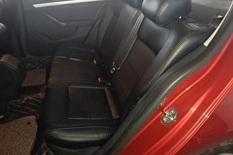 Used Volkswagen Lavida 2015 1.6L Automatic Fashion Edition Left Rear Seat