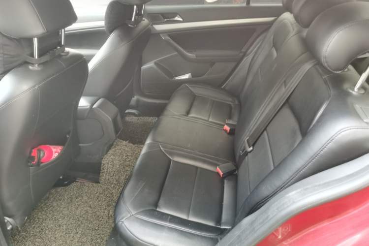 Used Volkswagen Lavida 2015 1.6L Automatic Fashion Edition Left Rear Seat