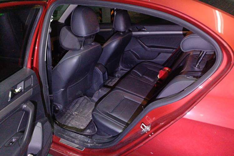 Used Volkswagen Lavida 2015 1.6L Automatic Comfort Edition Left Rear Seat
