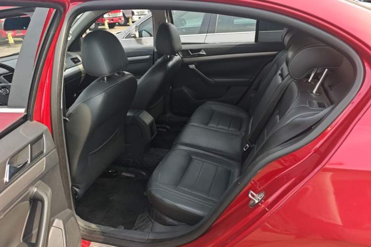 Used Volkswagen Lavida 2015 1.6L Automatic Comfort Edition Left Rear Seat