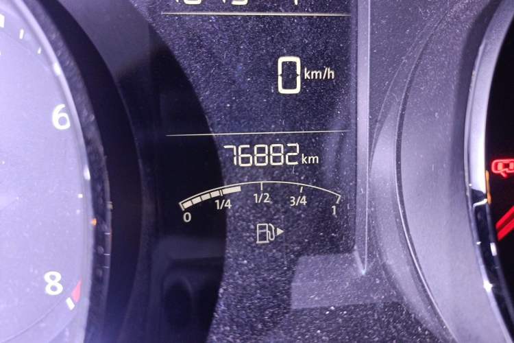 Used Volkswagen Lavida 2015 1.6L Automatic Comfort Edition Odometer Close Up