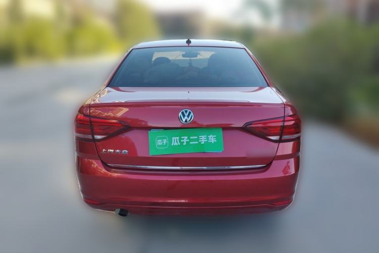 Used Volkswagen Lavida 2015 1.6L Automatic Luxury Edition Rear
