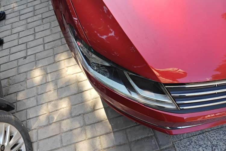 Used Volkswagen Lavida 2015 1.6L Automatic Luxury Edition Right Front Headlight