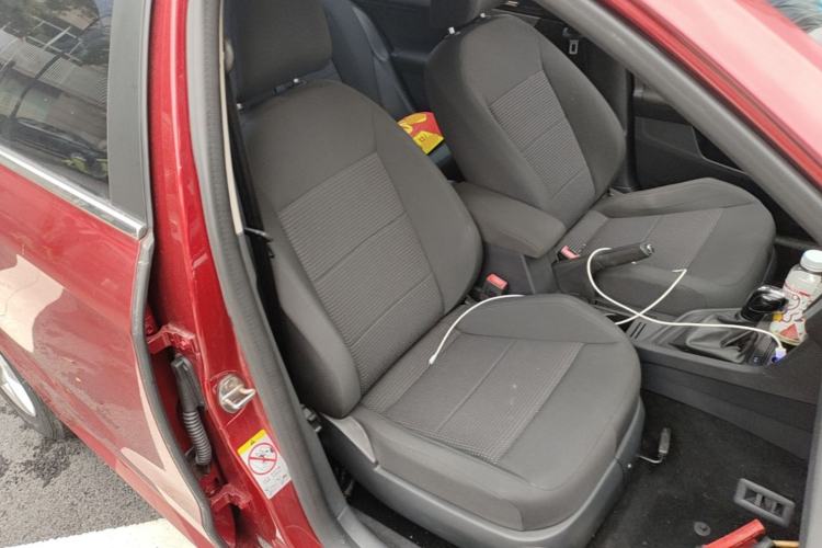 Used Volkswagen Lavida 2015 1.6L Automatic Fashion Edition Right Front Seat