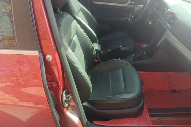 Used Volkswagen Lavida 2015 1.6L Automatic Comfort Edition Right Front Seat