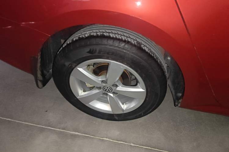 Used Volkswagen Lavida 2015 1.6L Automatic Fashion Edition Right Rear Wheel Hub