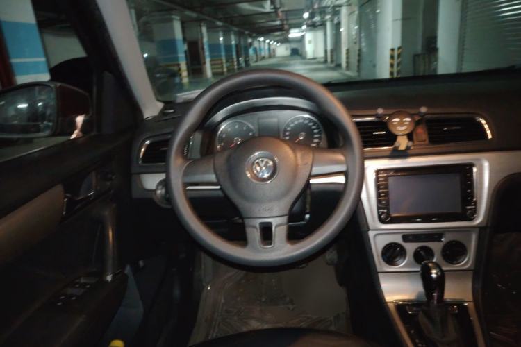 Used Volkswagen Lavida 2015 1.6L Automatic Comfort Edition Steering Wheel