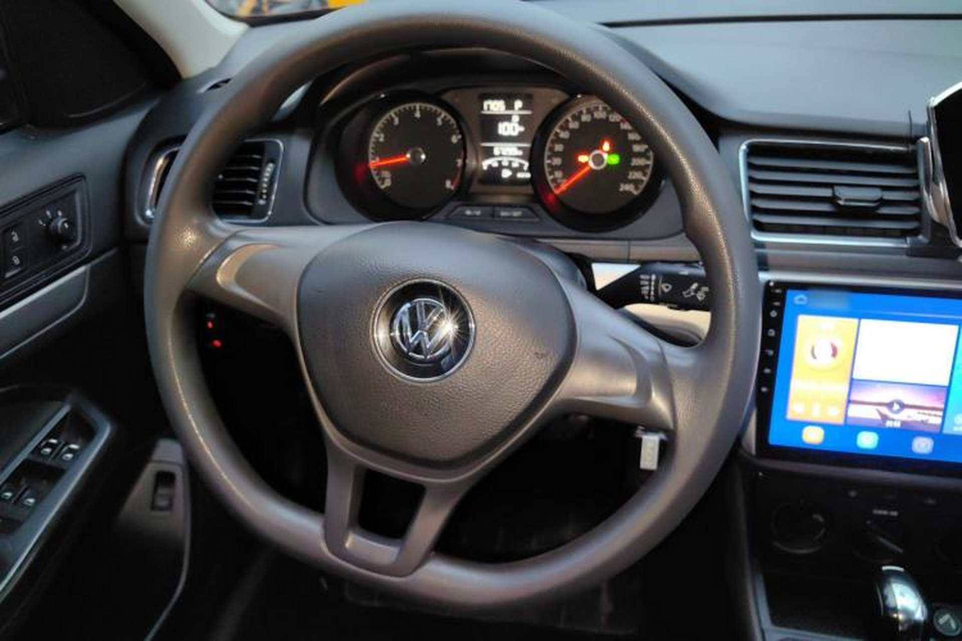 Used Volkswagen Lavida 2015 1.6L Automatic Fashion Edition Steering Wheel