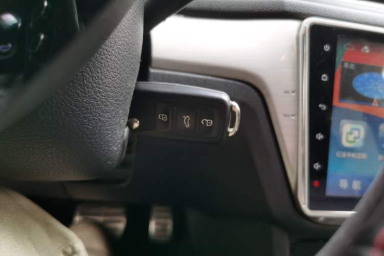 Used Volkswagen Lavida 2015 1.6L Automatic Fashion Edition Vehicle Key