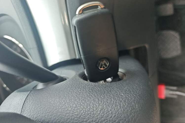 Used Volkswagen Lavida 2015 1.6L Automatic Comfort Edition Vehicle Key