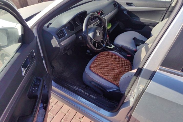 Used Volkswagen Lavida 2015 1.6L Automatic Comfort Edition Driver Seat
