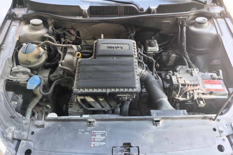 Used Volkswagen Lavida 2015 1.6L Manual Comfort Edition Engine Bay