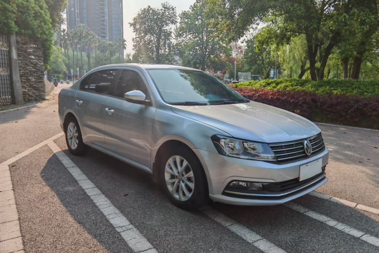 Used Volkswagen Lavida 2015 1.6L Automatic Comfort Edition Exterior 2