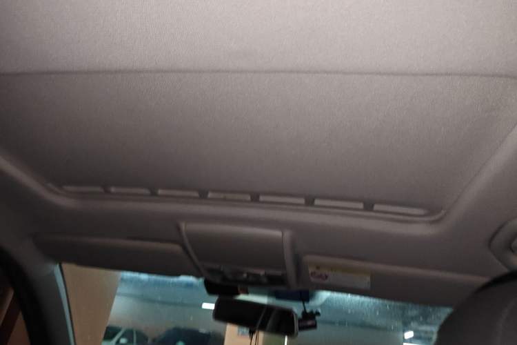Used Volkswagen Lavida 2015 1.6L Manual Comfort Edition Headliner