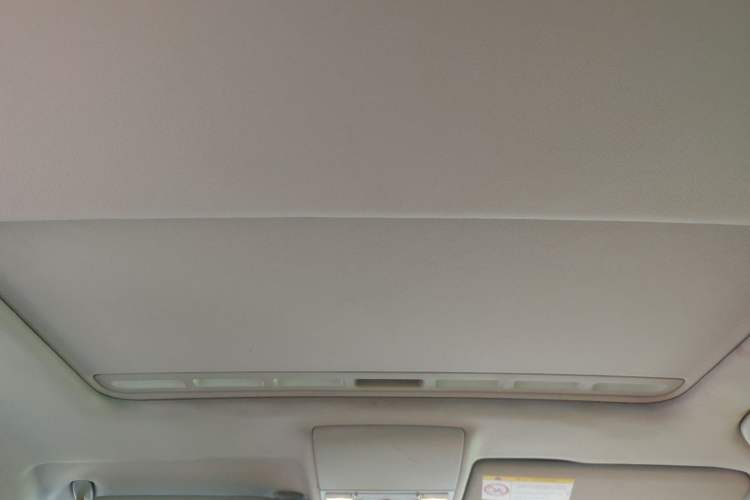Used Volkswagen Lavida 2015 1.6L Automatic Comfort Edition Headliner