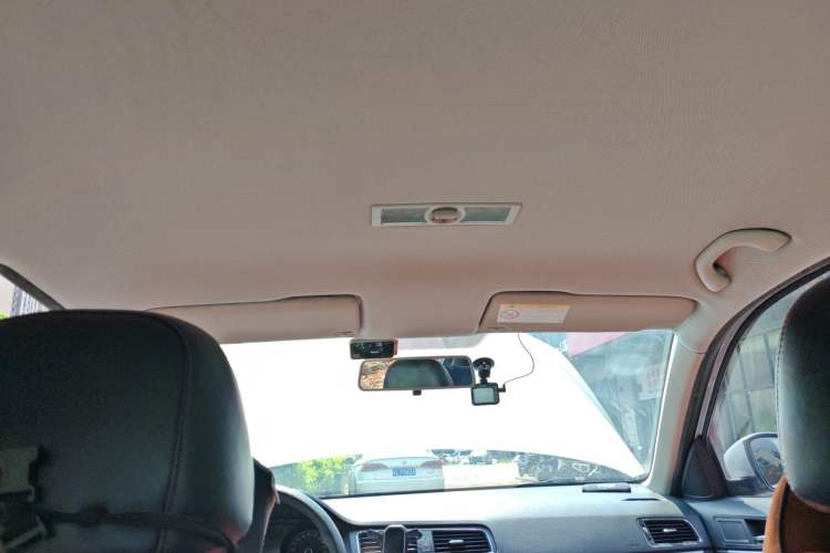 Used Volkswagen Lavida 2015 1.6L Automatic Fashion Edition Headliner