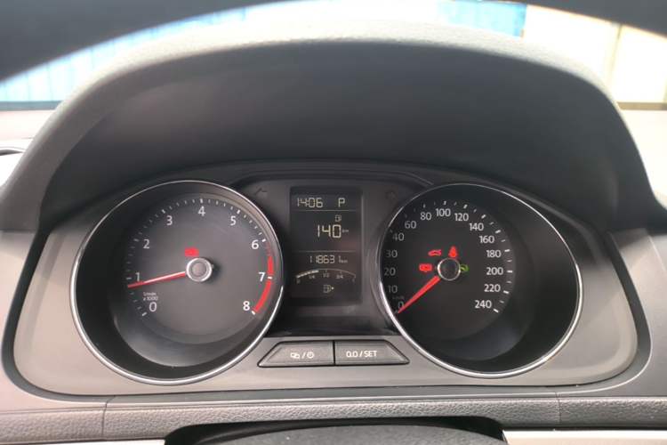 Used Volkswagen Lavida 2015 230TSI DSG Comfort Edition Instrument Cluster