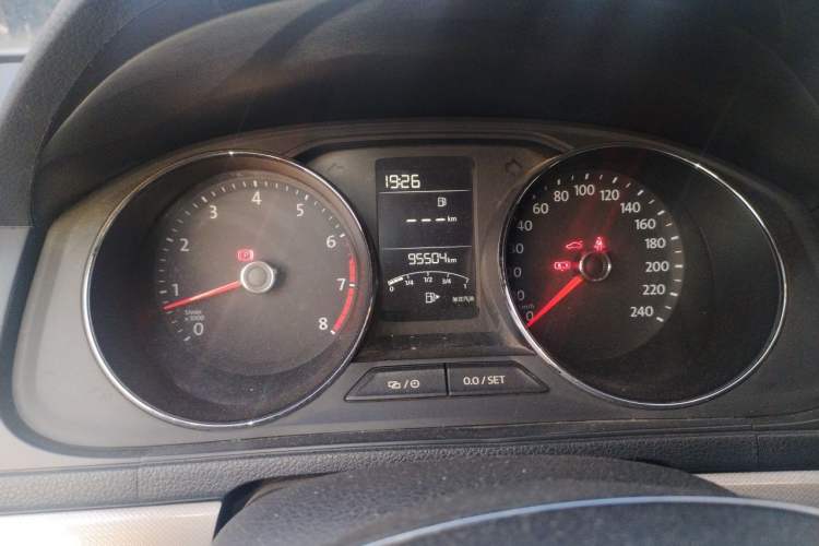 Used Volkswagen Lavida 2015 1.6L Manual Comfort Edition Instrument Cluster