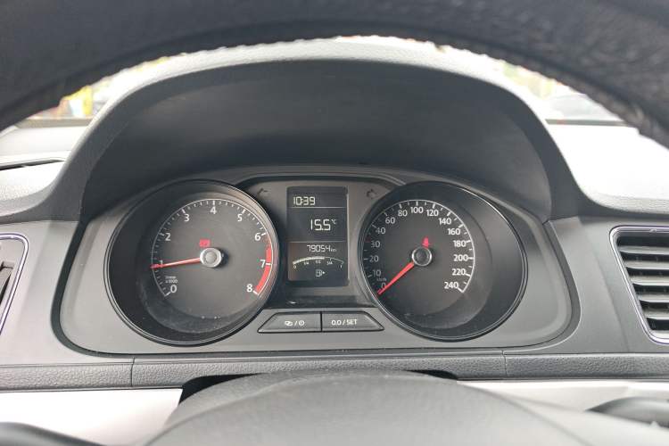 Used Volkswagen Lavida 2015 1.6L Manual Fashion Edition Instrument Cluster