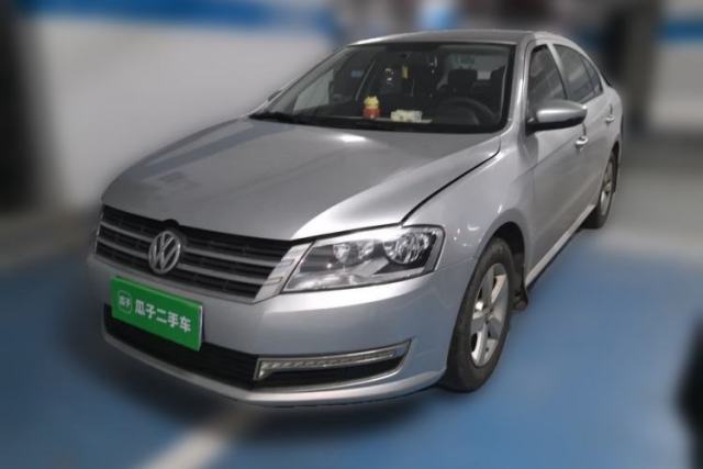 Used Volkswagen Lavida 2015 1.6L Manual Fashion Edition