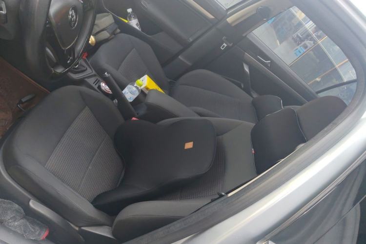 Used Volkswagen Lavida 2015 1.6L Manual Fashion Edition Left Front Seat