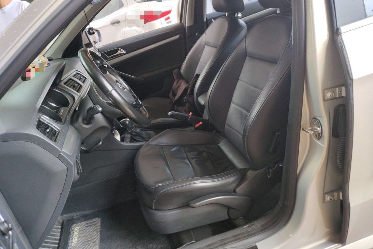 Used Volkswagen Lavida 2015 1.6L Automatic Comfort Edition Left Front Seat