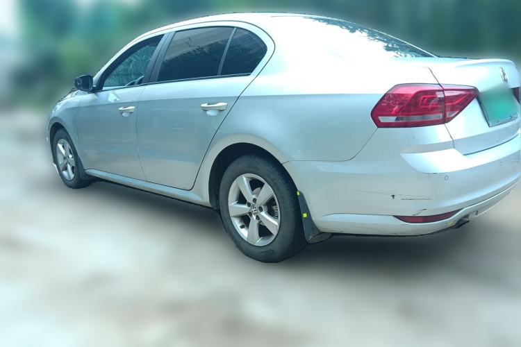 Used Volkswagen Lavida 2015 1.6L Manual Fashion Edition Rear Left 45 Deg