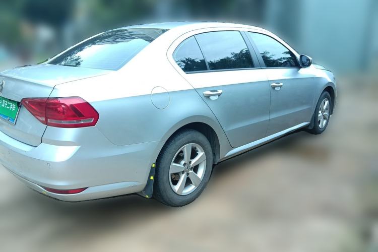 Used Volkswagen Lavida 2015 1.6L Manual Fashion Edition Rear Right 45 Deg
