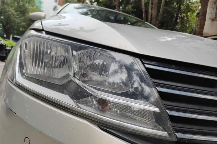 Used Volkswagen Lavida 2015 1.6L Automatic Comfort Edition Right Front Headlight