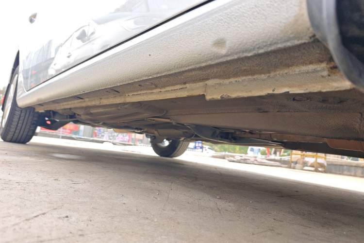 Used Volkswagen Lavida 2015 1.6L Manual Fashion Edition Right Side Sill