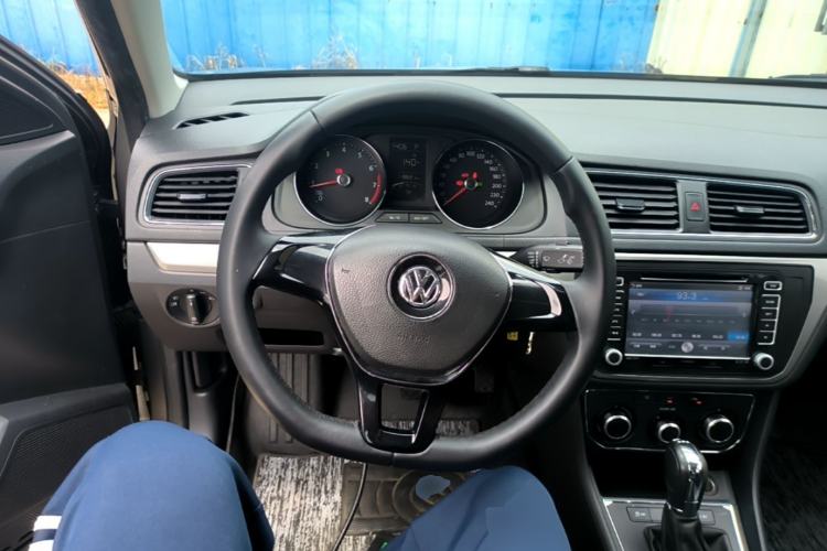 Used Volkswagen Lavida 2015 230TSI DSG Comfort Edition Steering Wheel