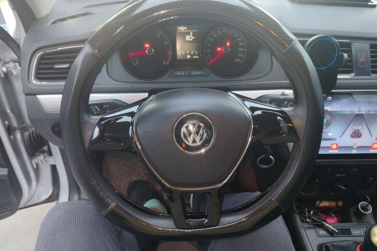 Used Volkswagen Lavida 2015 1.6L Manual Fashion Edition Steering Wheel