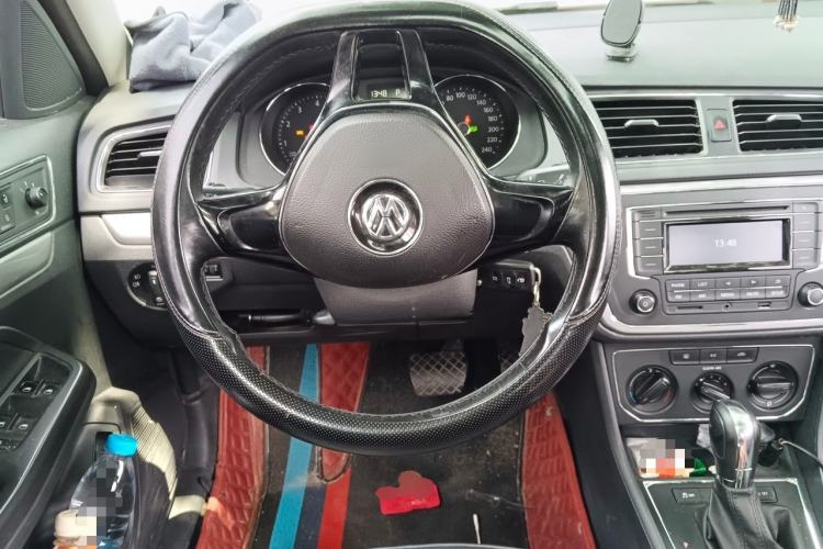 Used Volkswagen Lavida 2015 1.6L Automatic Comfort Edition Steering Wheel