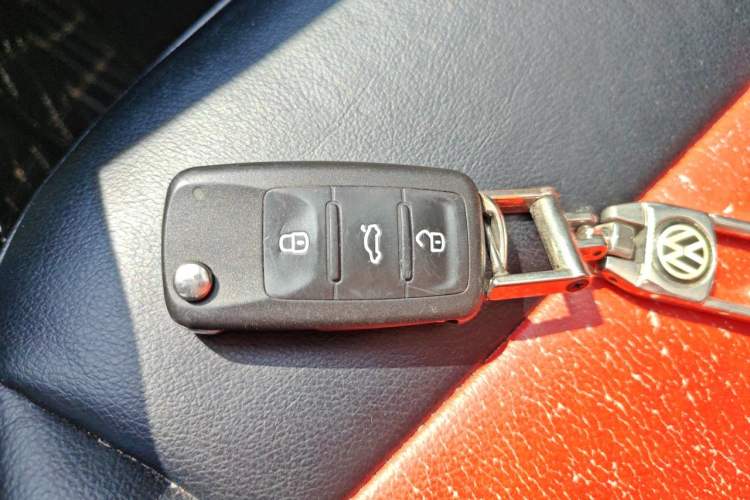 Used Volkswagen Lavida 2015 1.6L Automatic Fashion Edition Vehicle Key