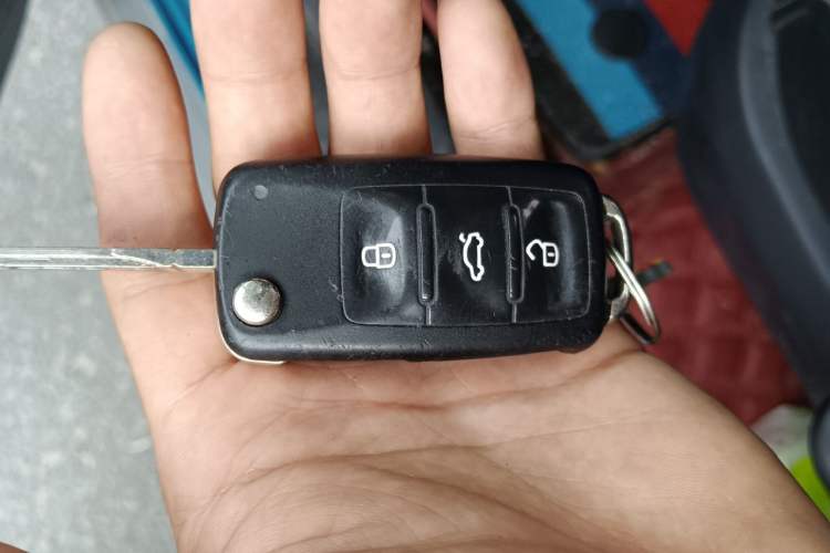 Used Volkswagen Lavida 2015 1.6L Automatic Comfort Edition Vehicle Key