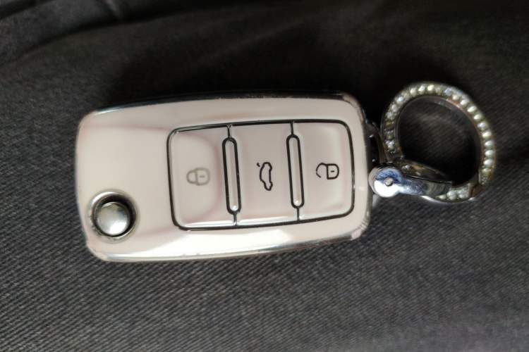 Used Volkswagen Lavida 2015 1.6L Automatic Comfort Edition Vehicle Key