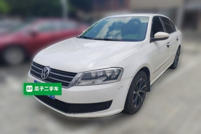 Ojetý Volkswagen Lavida 2015 1.6L Automatic Fashion Edition