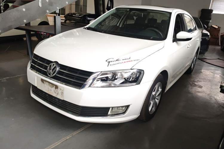 Ojetý Volkswagen Lavida 2015 1.6L Automatic Fashion Edition Guazi used car, China used car export, Used car for sale, Used cars, Cheapest cars for sale
