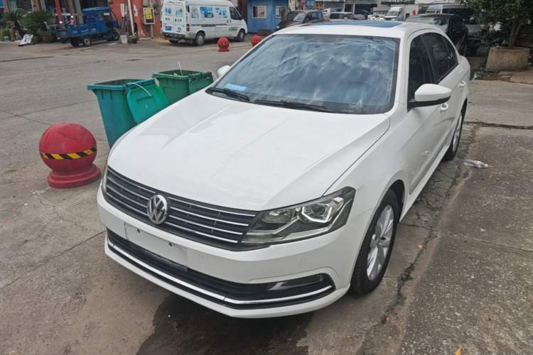 Used Volkswagen Lavida 2015 1.6L Automatic Comfort Edition Guazi used car, China used car export, Used car for sale, Used Volkswagen cars, Cheapest cars for sale