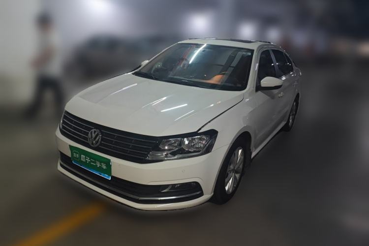 Used Volkswagen Lavida 2015 1.6L Manual Comfort Edition Guazi used car, China used car export, Used car for sale, Used  cars, Cheapest cars for sale